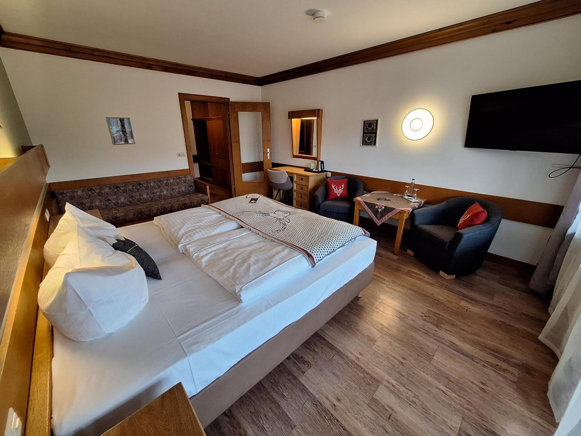 Hotel Loewen Reit im Winkl Kültér fotó