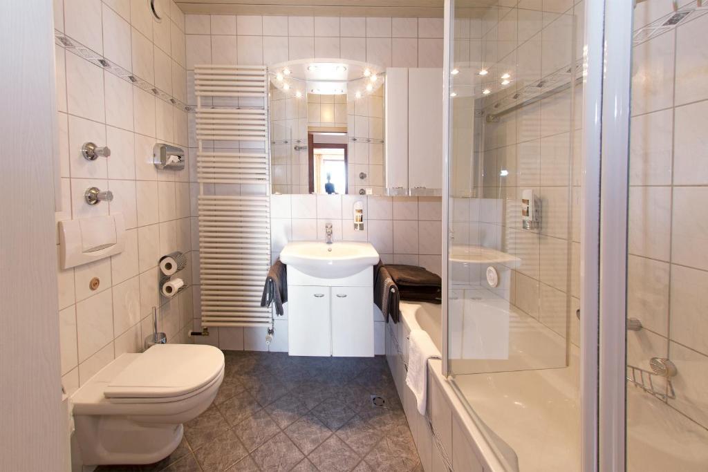 Hotel Loewen Reit im Winkl Szoba fotó